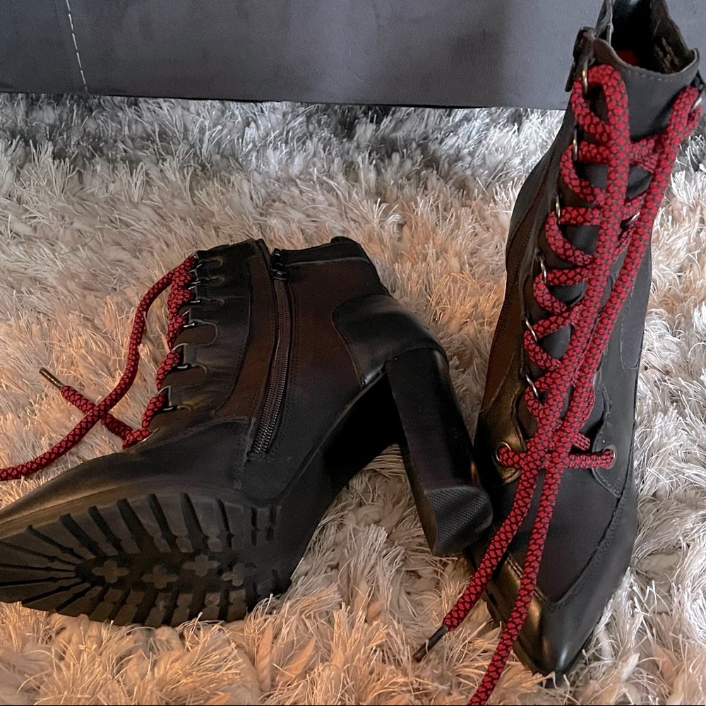 Steve Madden laced up bootie